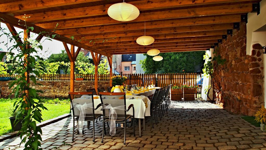 Excalibur Penzion A Restaurace Moravská Třebová Extérieur photo