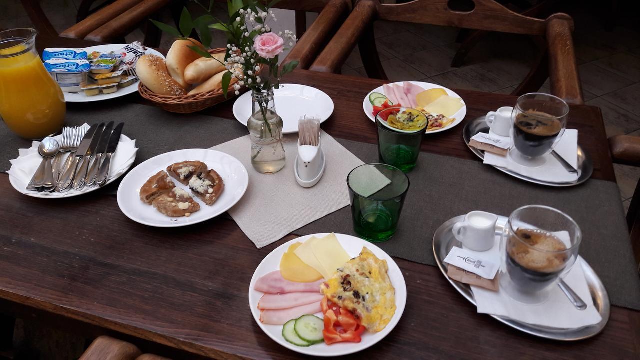Excalibur Penzion A Restaurace Moravská Třebová Extérieur photo